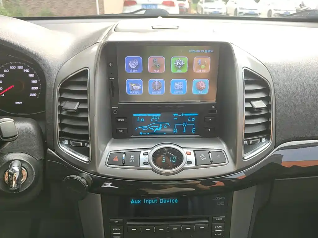 Chevrolet Captiva — миниатюра 13