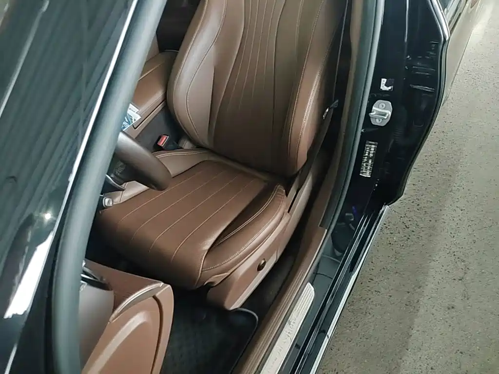 Mercedes-Benz E-Class — миниатюра 15