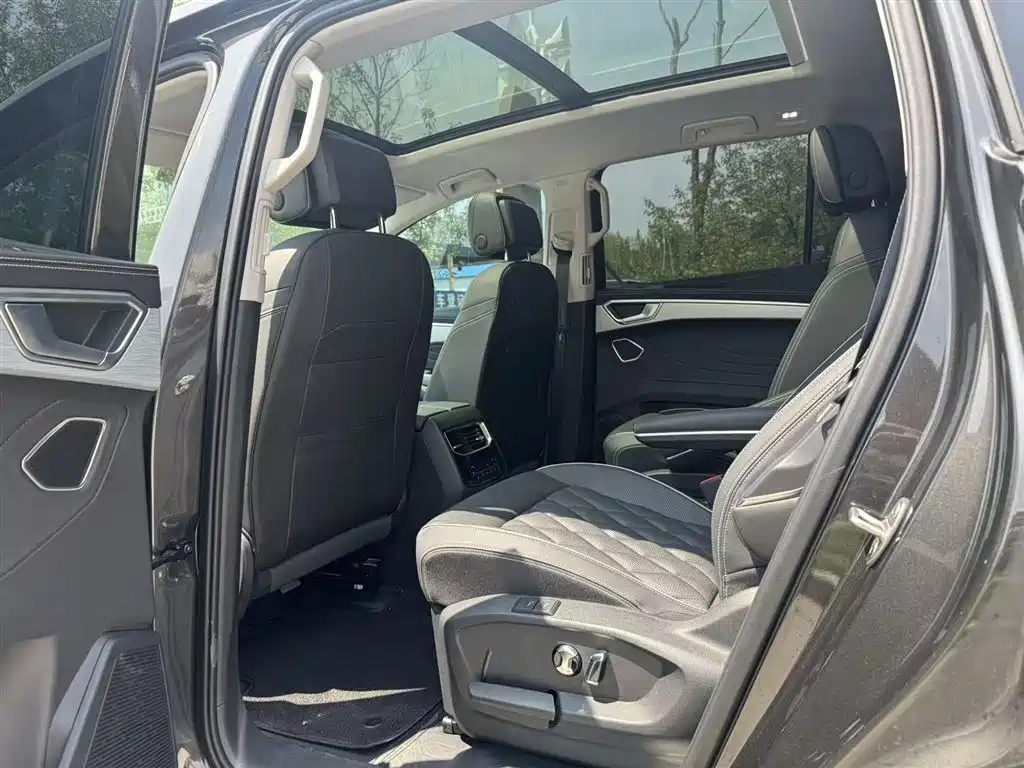 Volkswagen Viloran 2025 380TSI Luxury Pro 6 мест