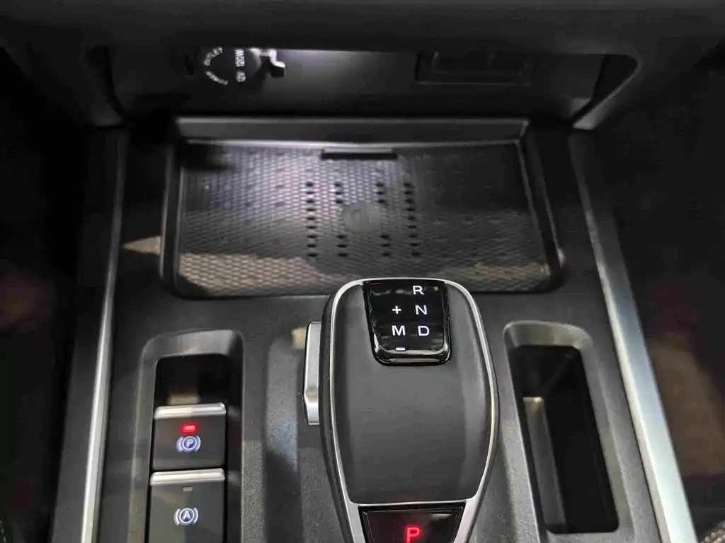 212 212 T01 — миниатюра 16