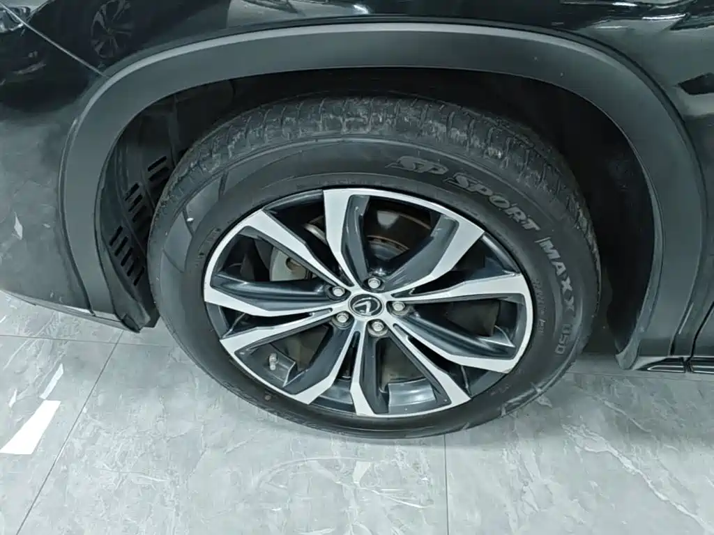 Lexus RX — миниатюра 23