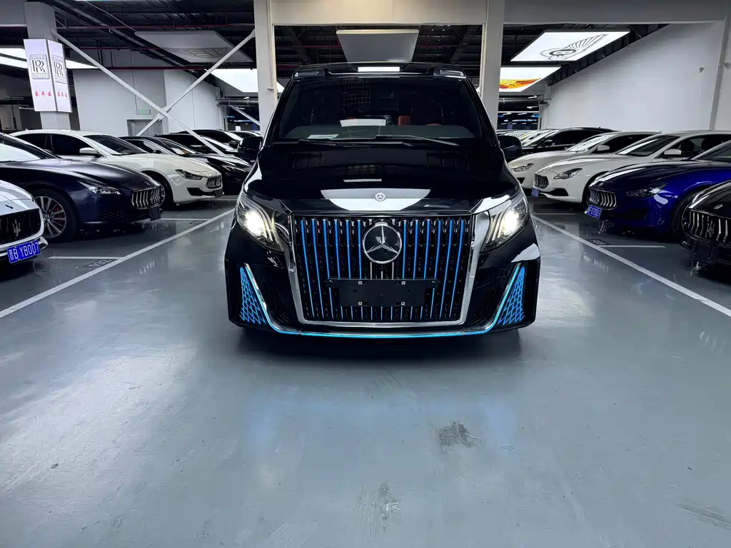 Mercedes-Benz Vito 2020 2.0T 7 мест