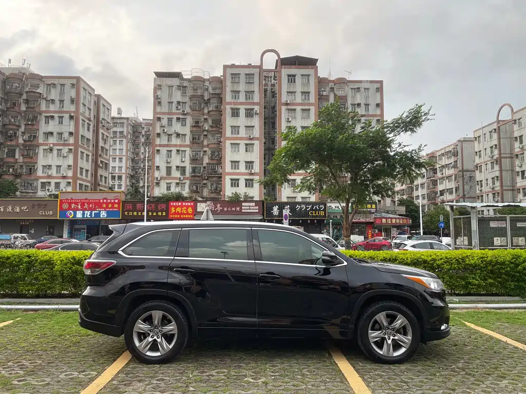 Toyota Highlander — миниатюра 7