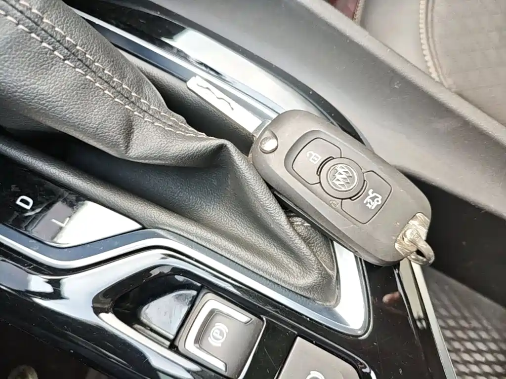 Buick Verano — миниатюра 9