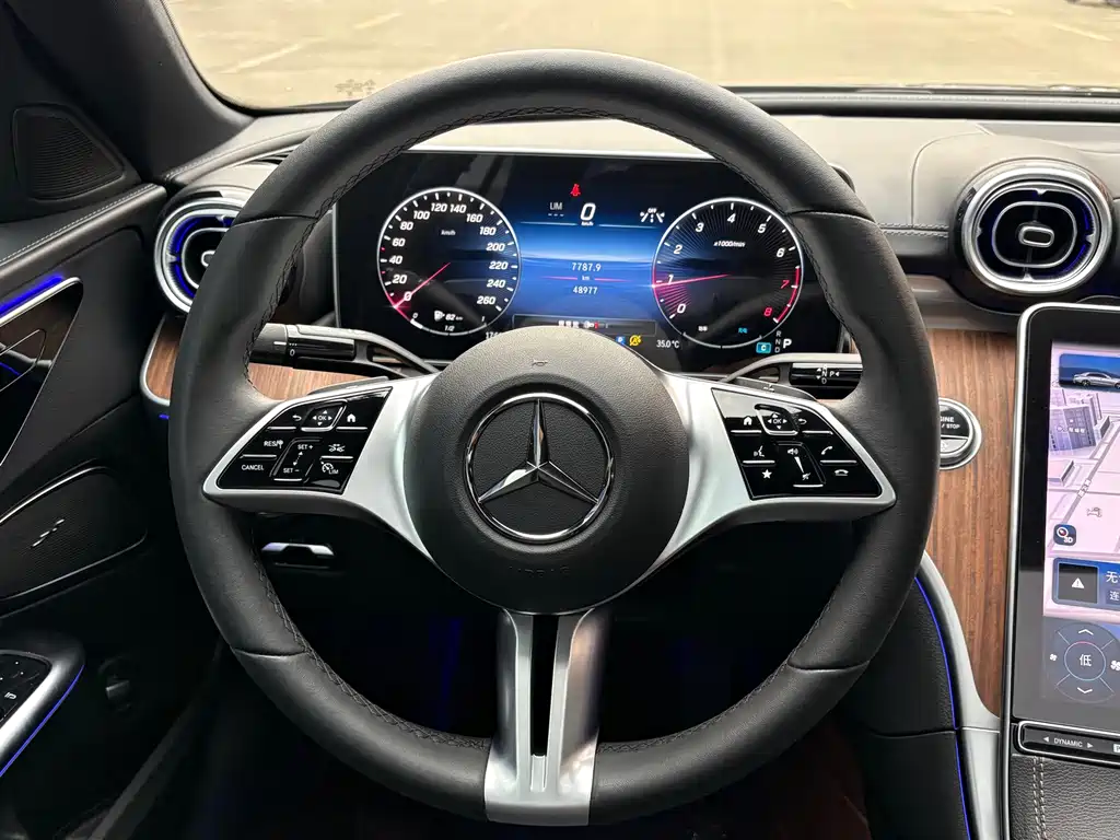 Mercedes-Benz C-Class — миниатюра 6