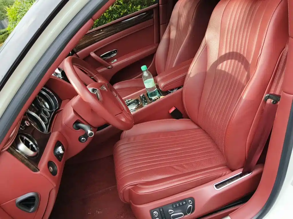 Bentley Flying Spur — миниатюра 8