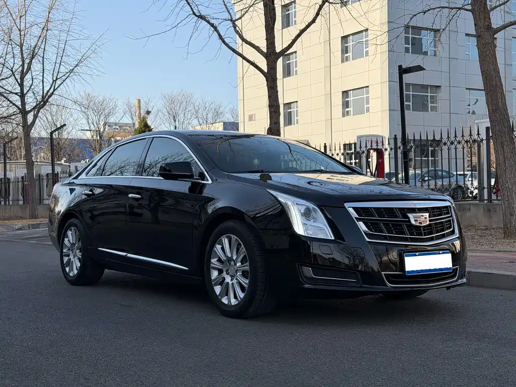CADILLAC XTS