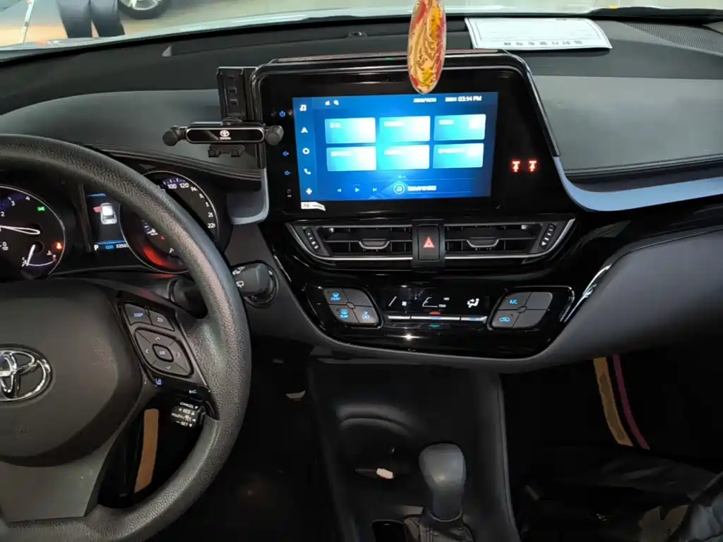 Toyota IZOA — миниатюра 10