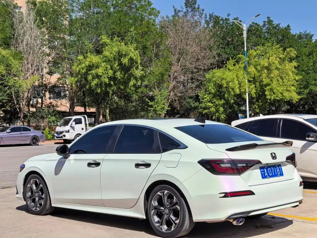 Honda Civic — миниатюра 7