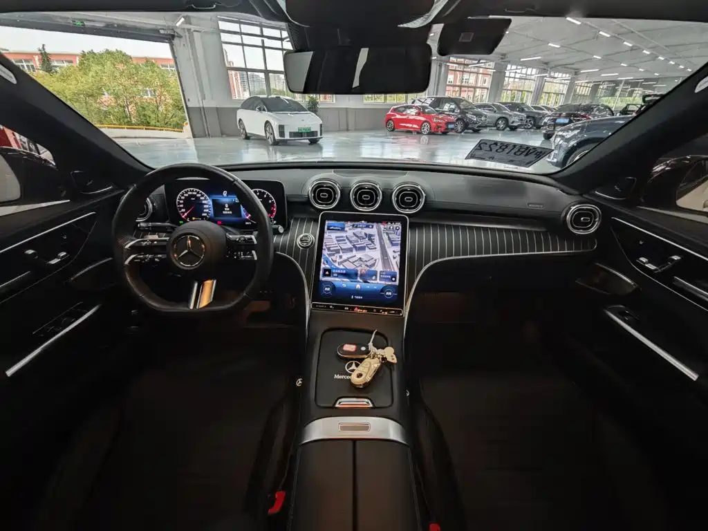 Mercedes-Benz C-Class — миниатюра 7