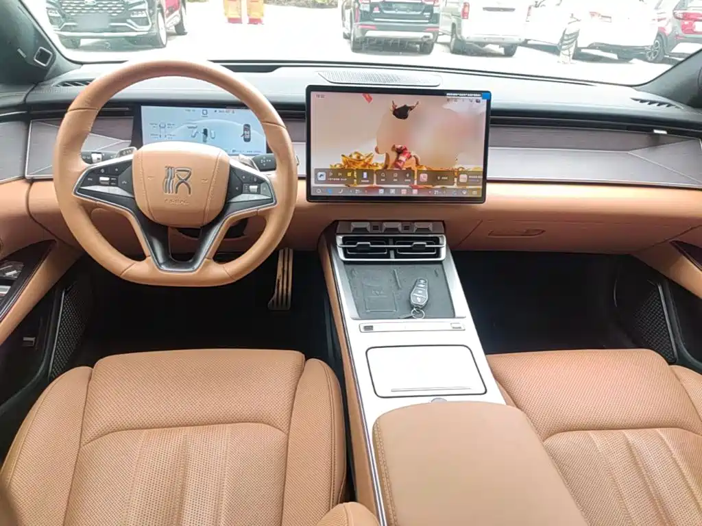 BYD Han L — миниатюра 10