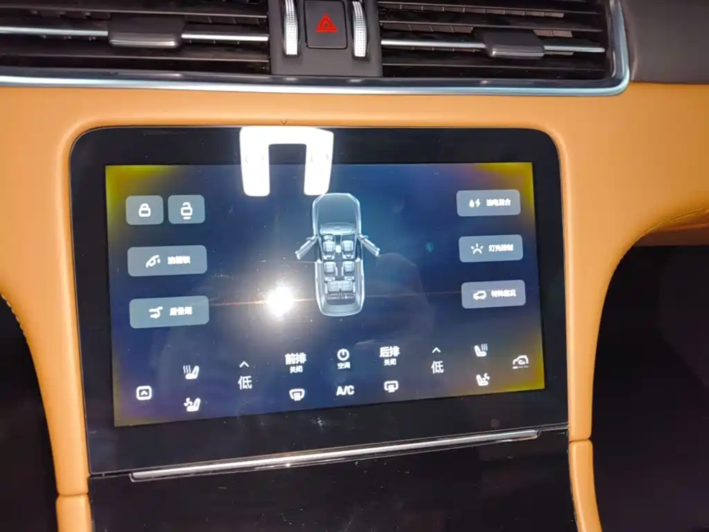 Li Auto Li ONE — миниатюра 13