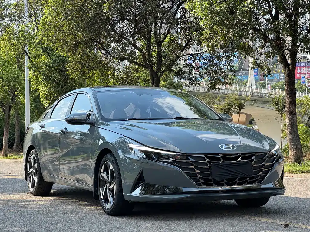 Hyundai Elantra — миниатюра 3