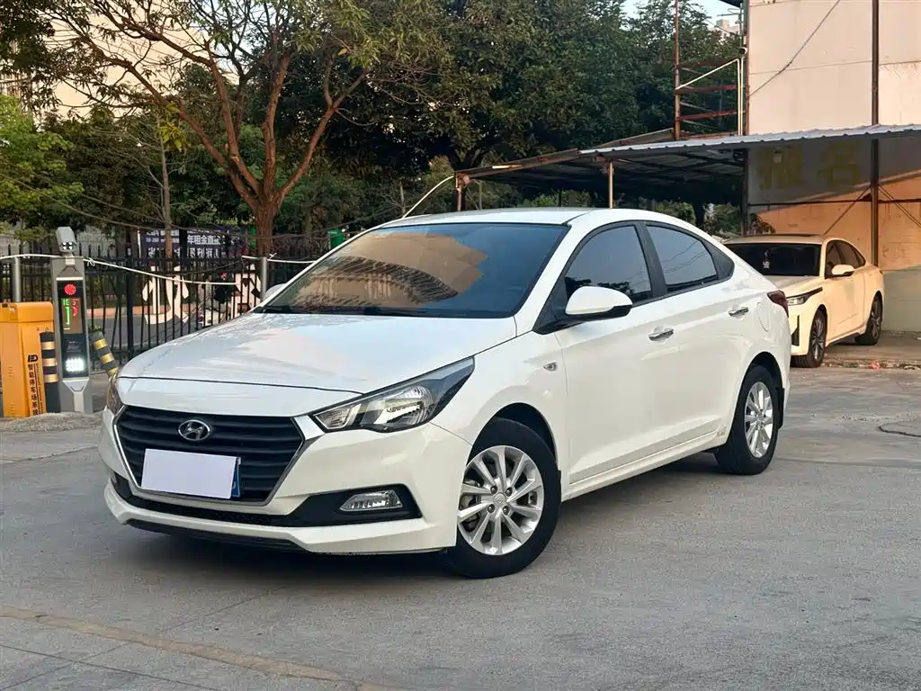 Купить Hyundai Verna