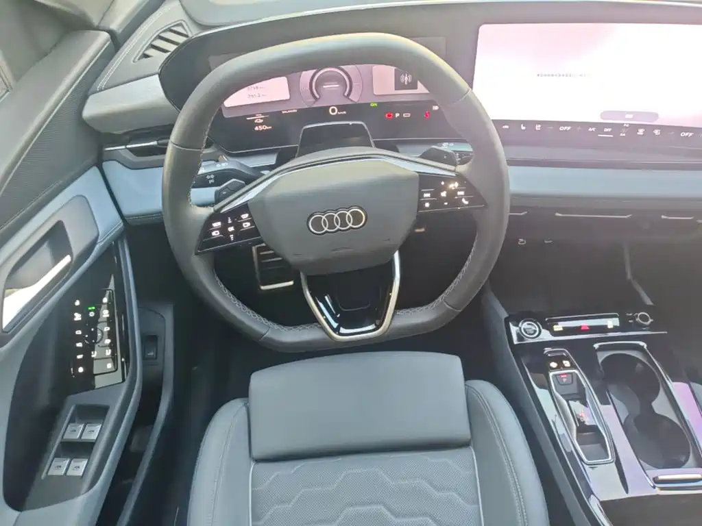 Audi Q6L e-tron — миниатюра 15