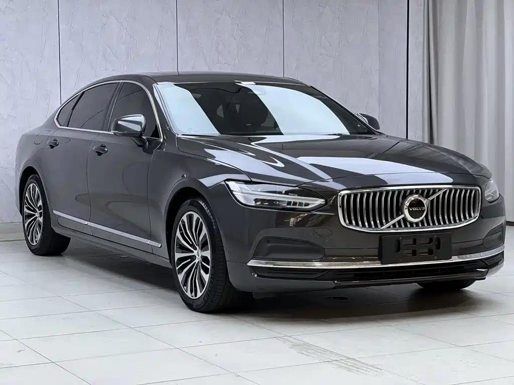 Volvo S90 2024 B5 Luxury