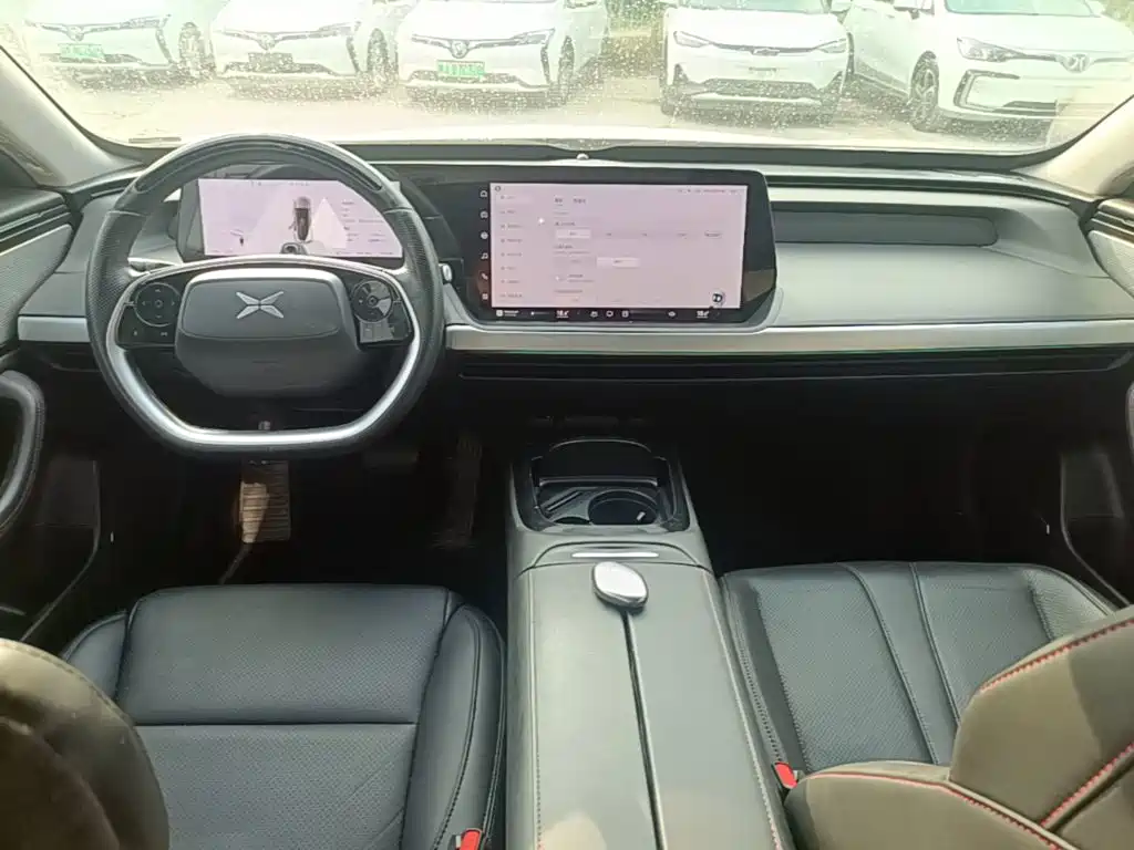 XPeng P7 — миниатюра 10