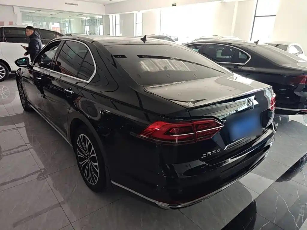 Volkswagen Phideon — миниатюра 5