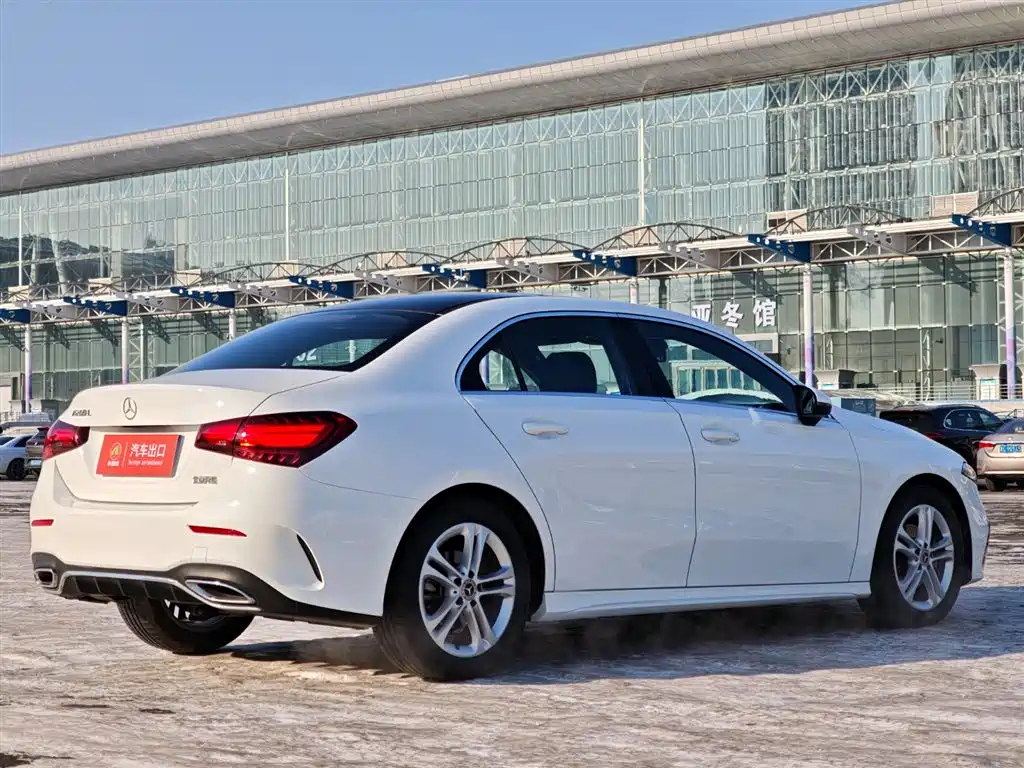 MERCEDES-BENZ A CLASS