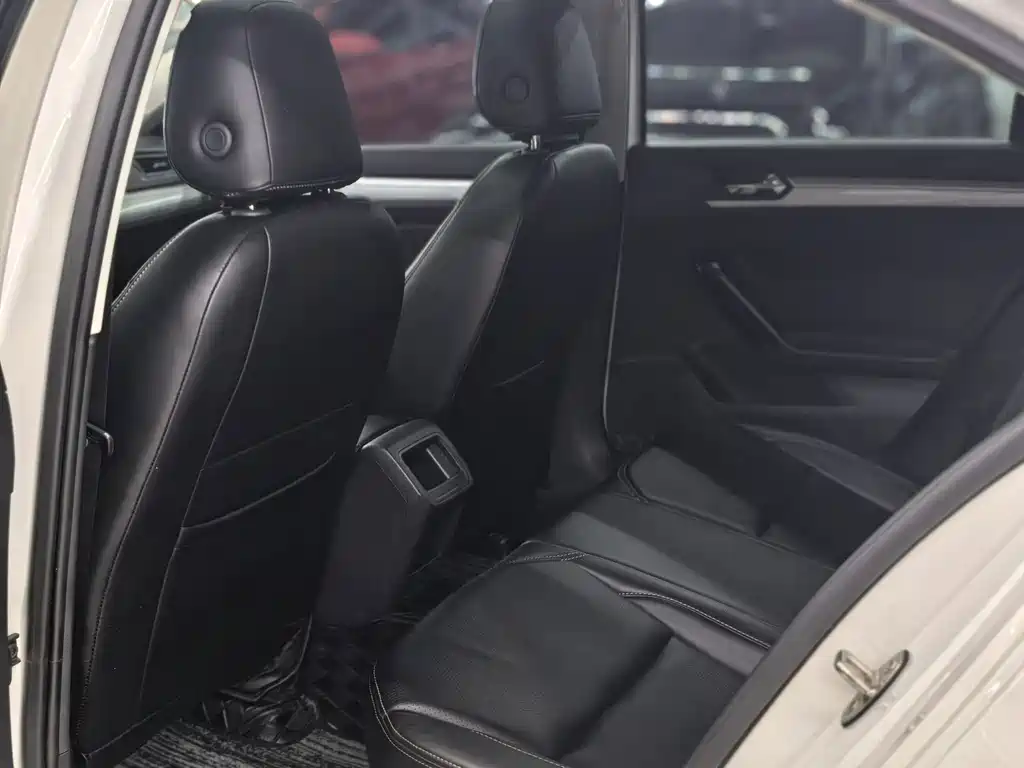 Volkswagen Lamando — миниатюра 12