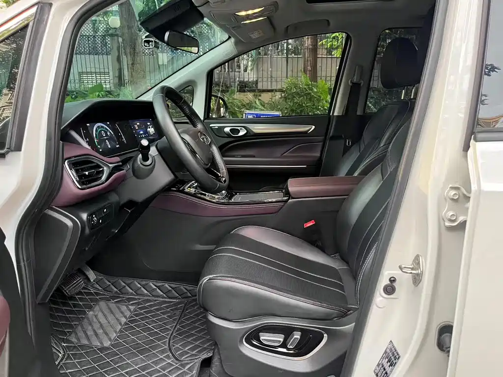 GAC Motor Trumpchi M6 — миниатюра 3