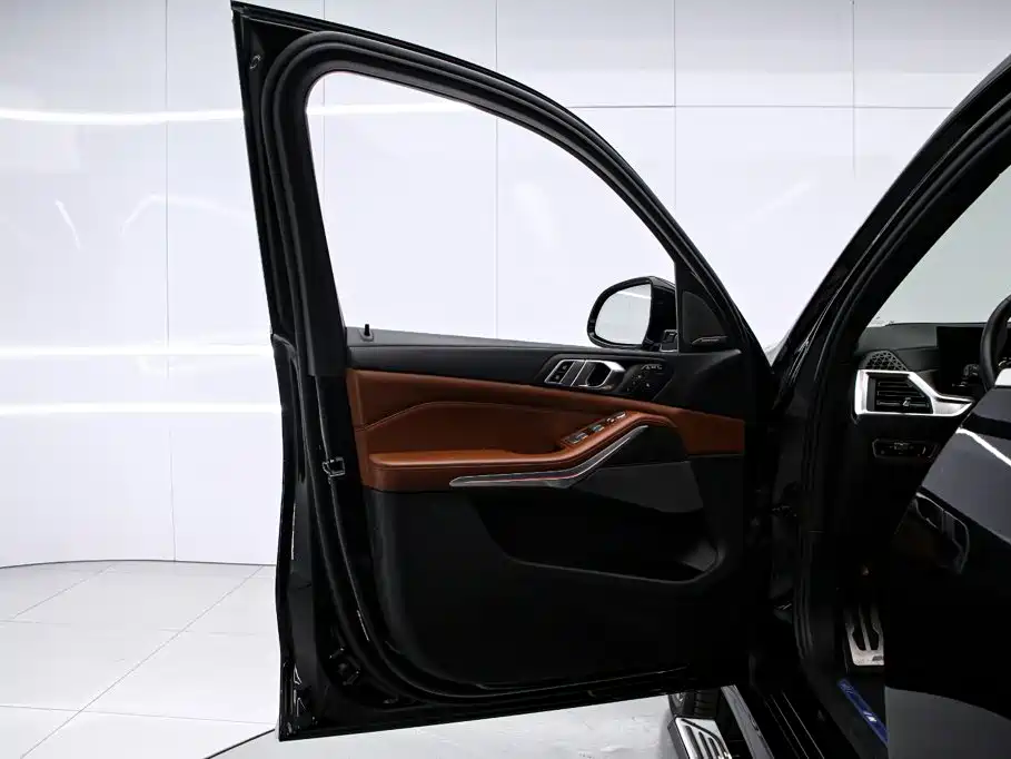 BMW X7 — миниатюра 12