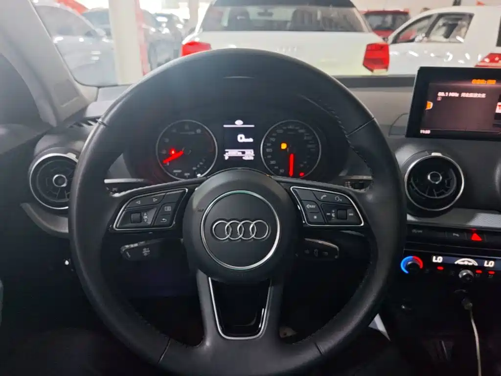 Audi Q2L — миниатюра 11