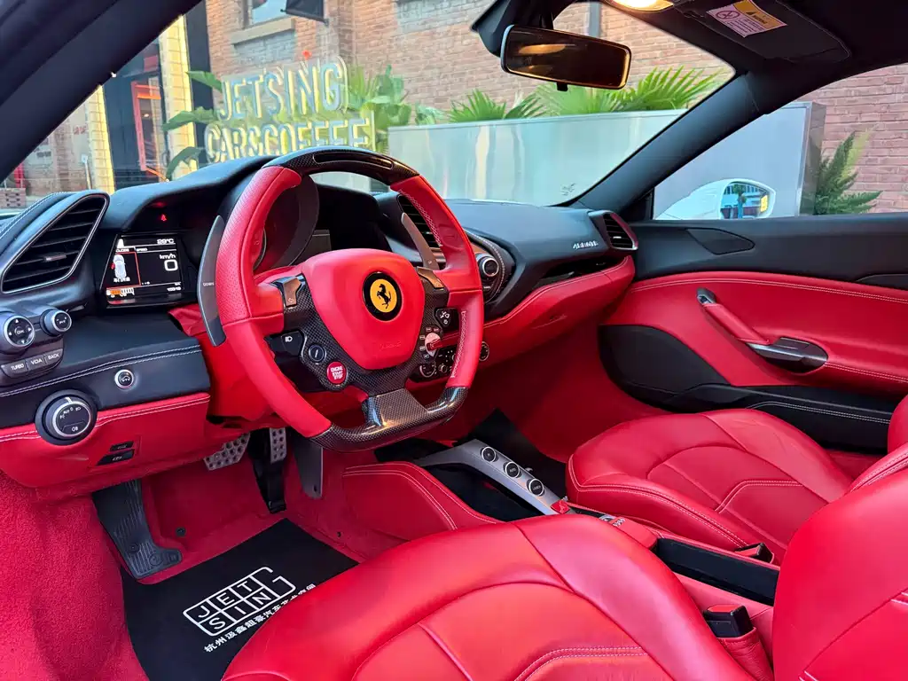 Ferrari 488 — миниатюра 7