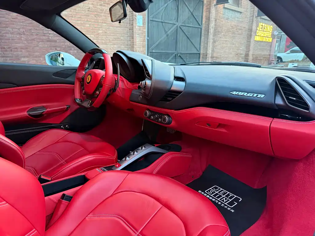 Ferrari 488 — миниатюра 8