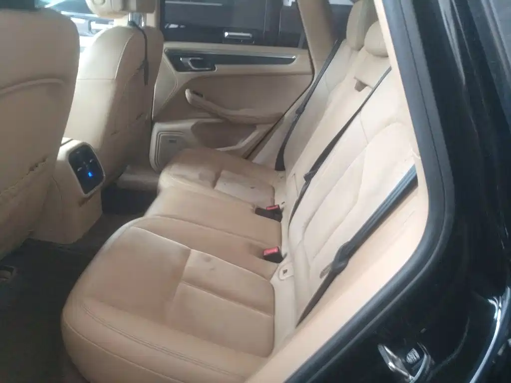 Porsche Macan — миниатюра 14