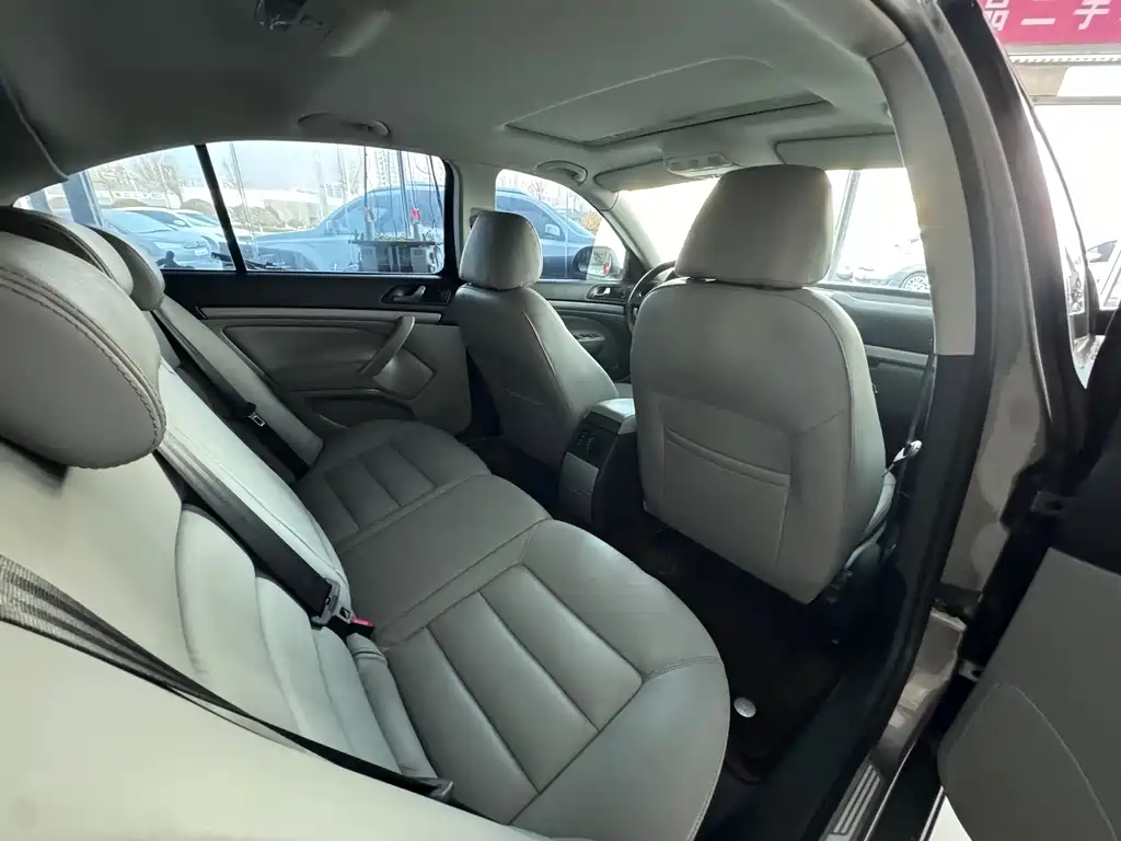 Skoda Octavia 1.8TSI DSG Comfort Handsome Edition, фото 6
