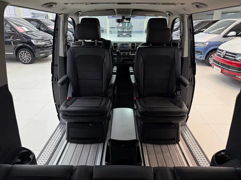 Volkswagen Multivan — миниатюра 11