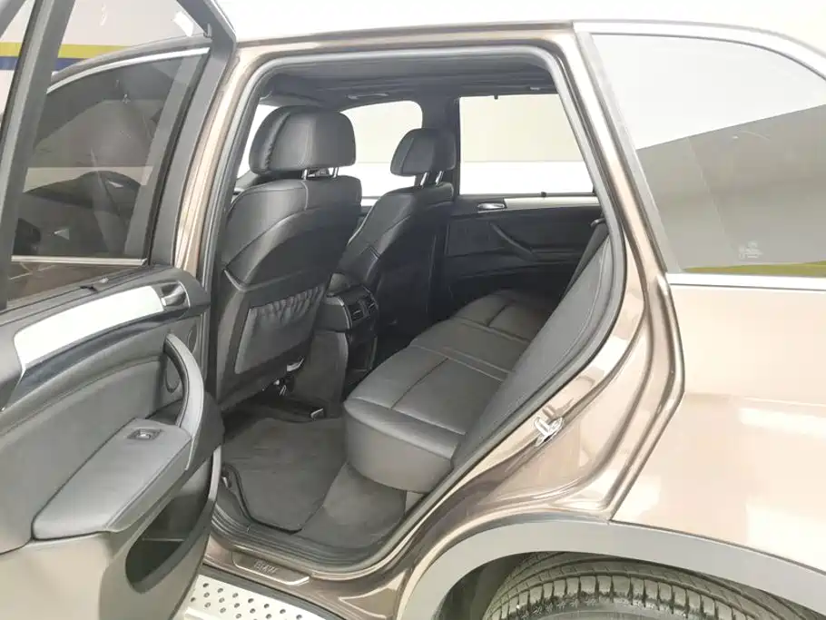 BMW X5 (Import) — миниатюра 11