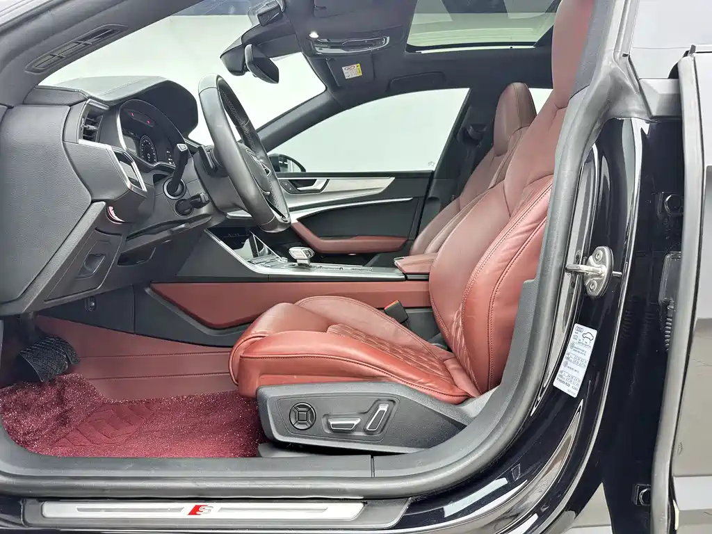 Audi A7L 2024 45 TFSI quattro S-line