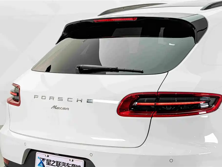 Porsche Macan — миниатюра 9