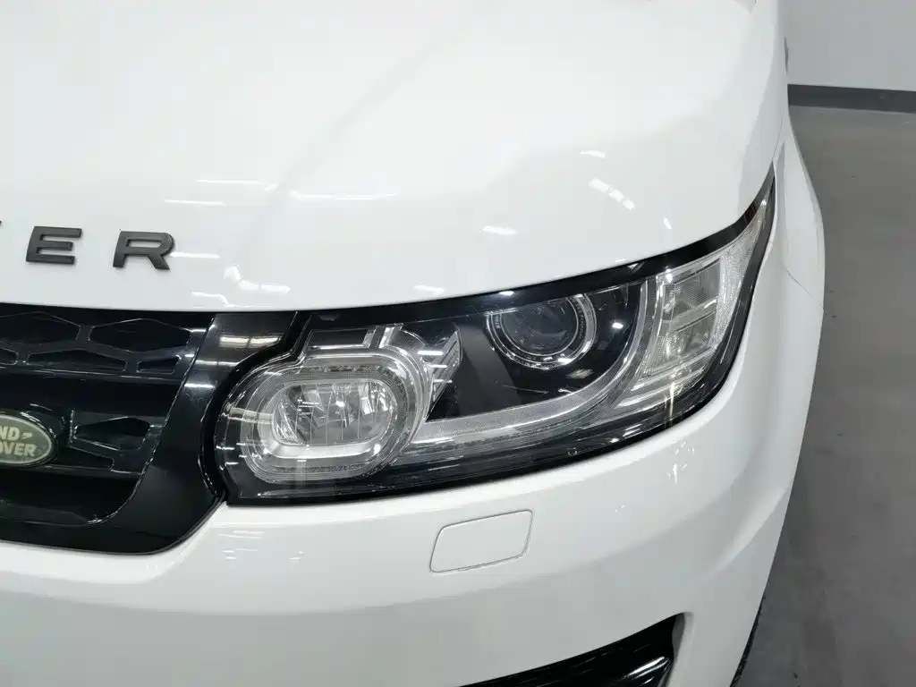 Land Rover Sport — миниатюра 7