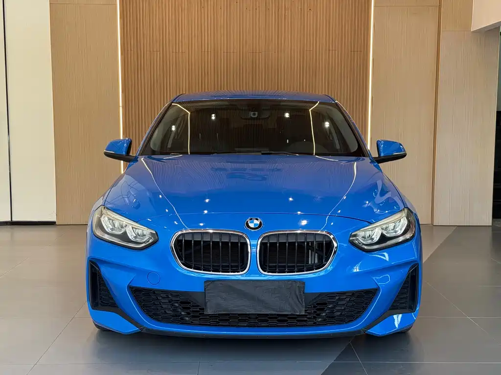 BMW 1 SERIES