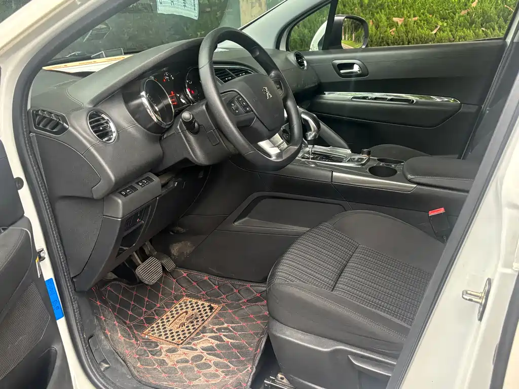 Peugeot 3008 2.0L Auto Classic Edition, фото 9