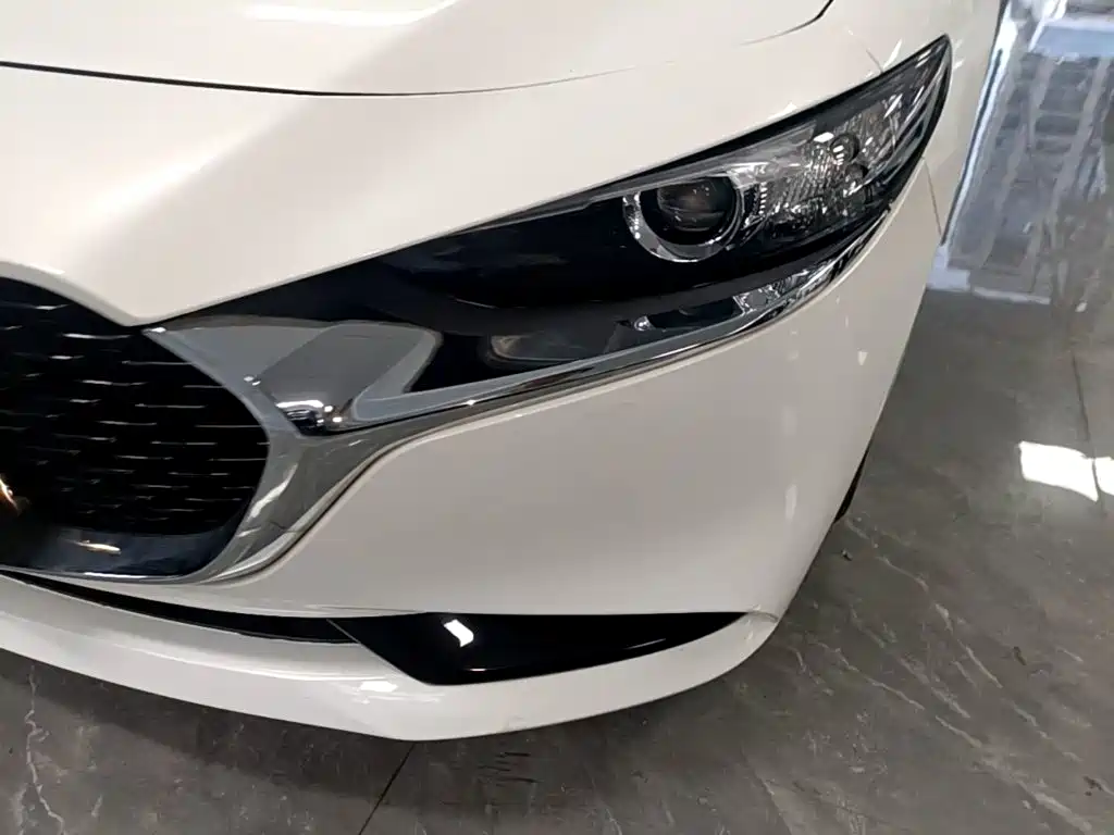 Mazda 3 Axela — миниатюра 24