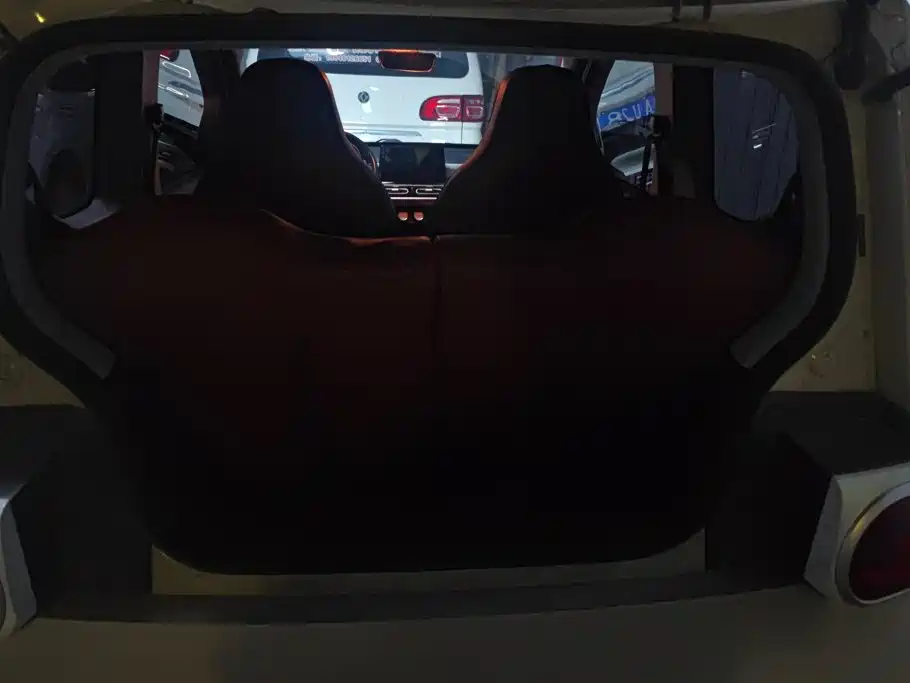 Wuling MINIEV — миниатюра 4