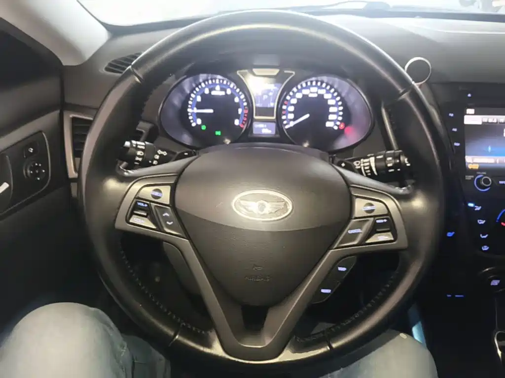 Hyundai Veloster — миниатюра 11