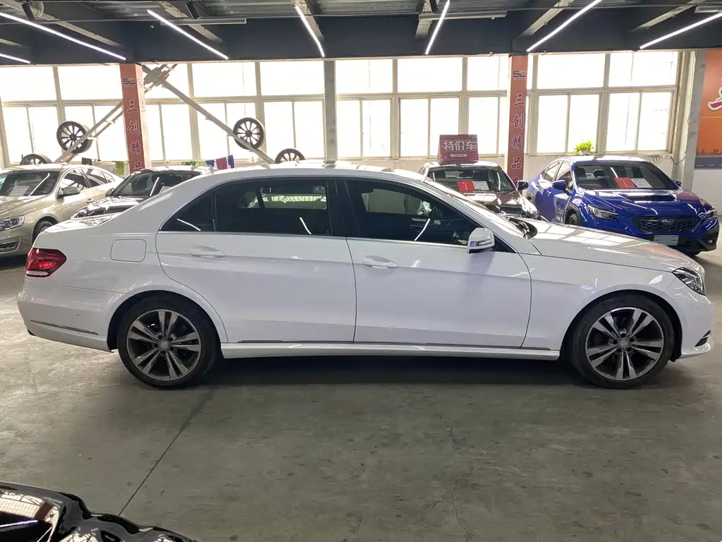 Mercedes-Benz E-Class — миниатюра 4