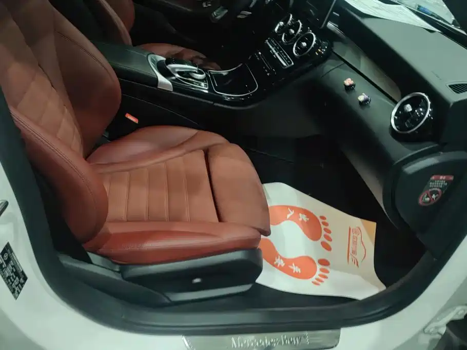 Mercedes-Benz C-Class — миниатюра 8