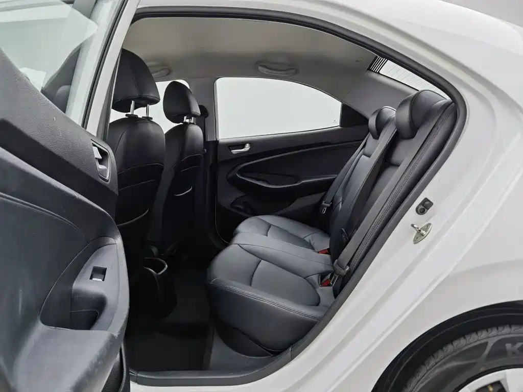 Hyundai Verna — миниатюра 15