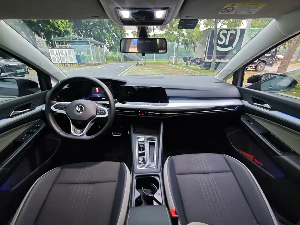 Volkswagen Golf — миниатюра 18