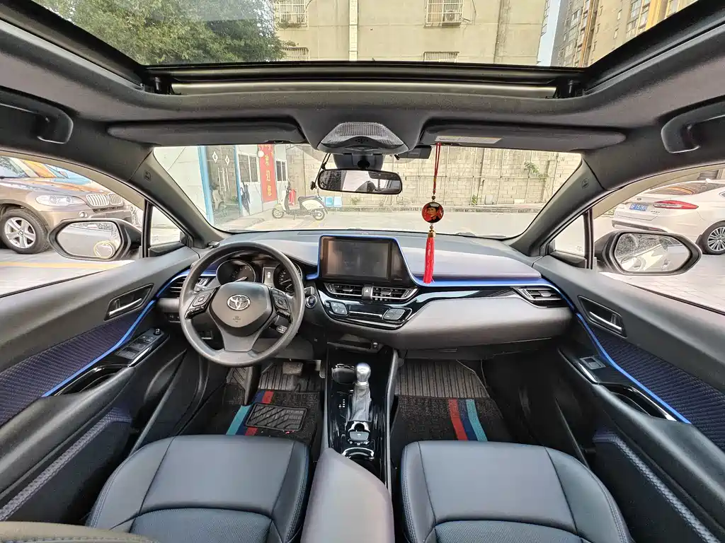 Toyota C-HR — миниатюра 6