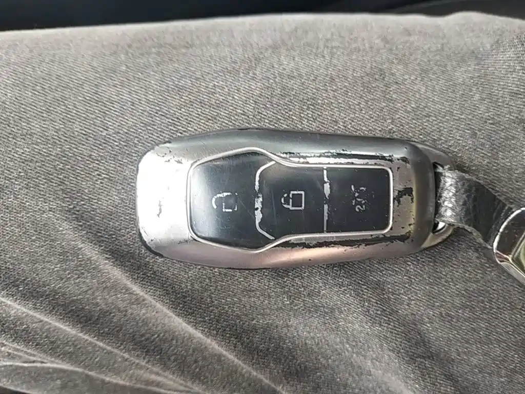 Ford Mondeo — миниатюра 9