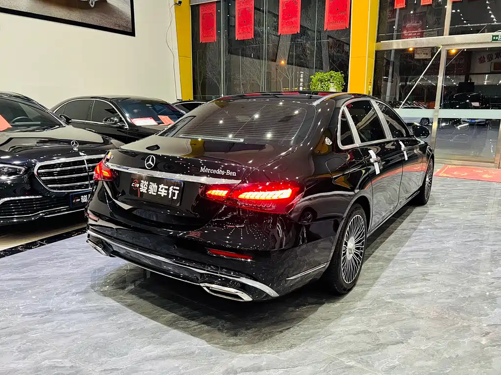 MERCEDES-BENZ E CLASS