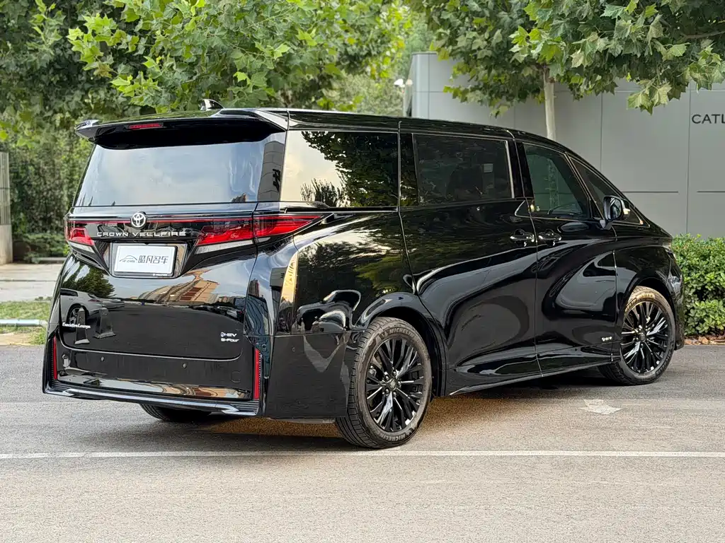 Toyota Vellfire — миниатюра 3
