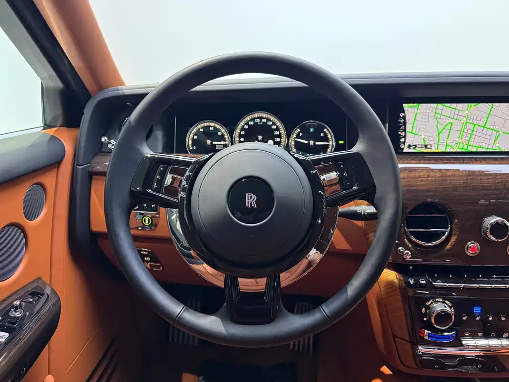 Rolls-Royce Phantom — миниатюра 16